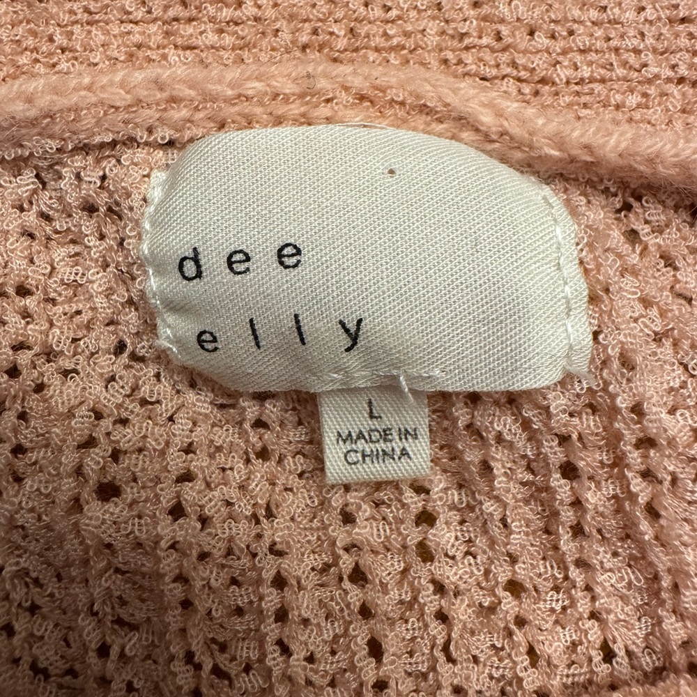 Elegant Off-the-Shoulder Pink Sweater - Picture 4 of 4
